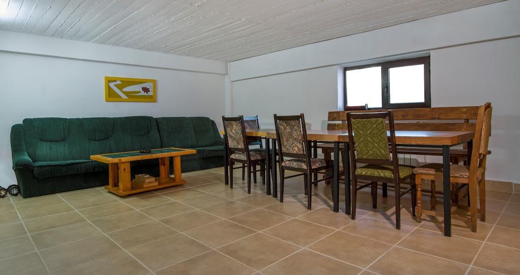 Casa Georgescu Hotell Rîşnov Eksteriør bilde