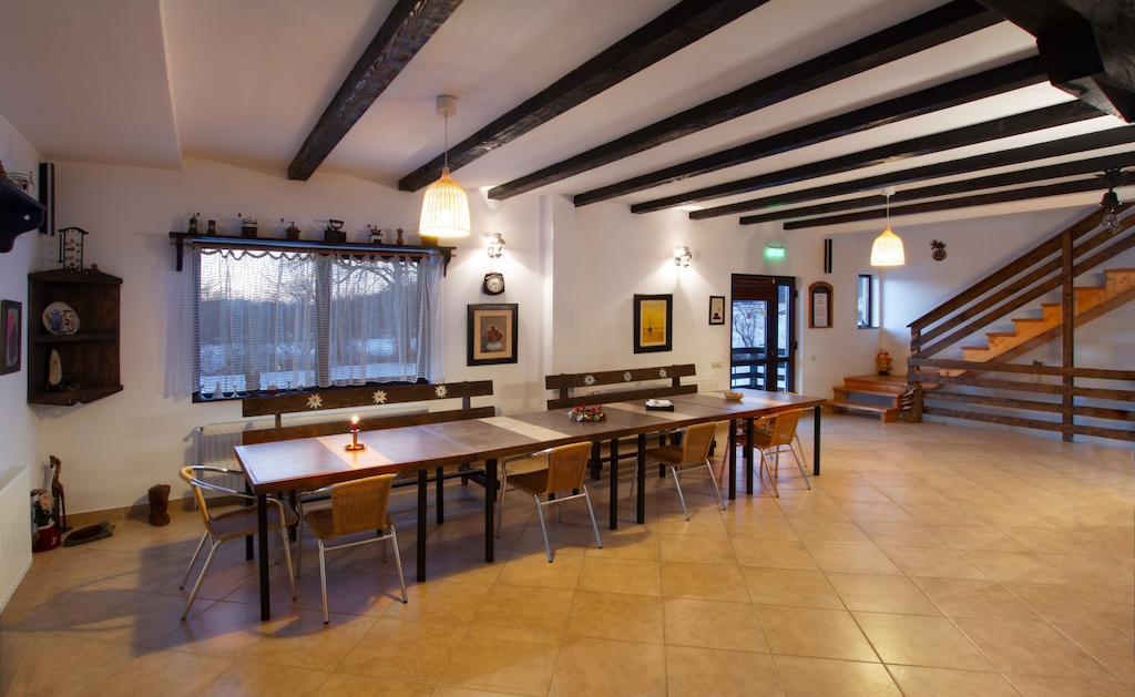 Casa Georgescu Hotell Rîşnov Eksteriør bilde