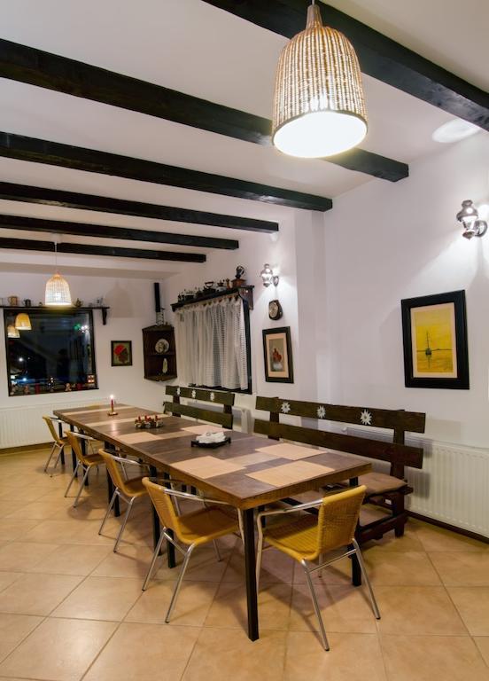 Casa Georgescu Hotell Rîşnov Eksteriør bilde